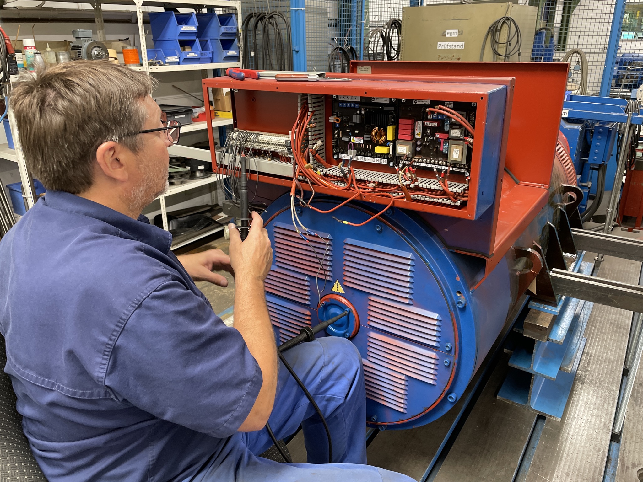 Instandsetzung von Generatoren - hier BHKW Generator im Prüffeld